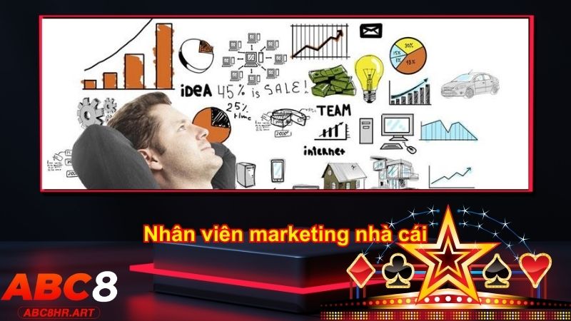 Nhân viên marketing đảm nhận nhiệm vụ quảng bá để thu hút thêm khách hàng mới